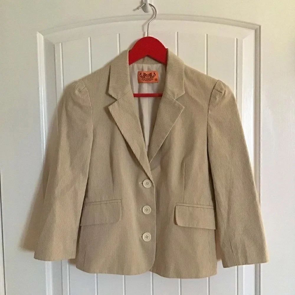 🌺3 FOR $20🌺 -Y2K Juicy Couture Tan Cream Blazer Jacket Small Made with Love